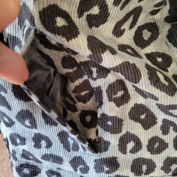 NWT Disney Mickey Mouse Corduroy Sherpa Lined Collar Jacket Size-L - Picture 9 of 14